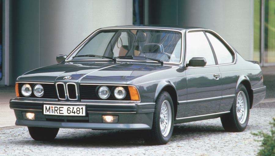 Auf dem Internationalen Automobilsalon in Genf wird das schönste Coupé aller Zeiten vorgestellt: Der BMW 6er (E24), ein viersitziges Coupé der Oberklasse und Nachfolger des E9.