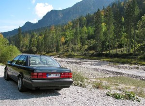 Der Audi V8 erholt sich gerne in den Lechtaler Alpen.