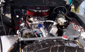 Im Bug des Chrysler Royal C34 stampft ein Chevrolet Small Block Front-Mittelmotor mit 550 PS.